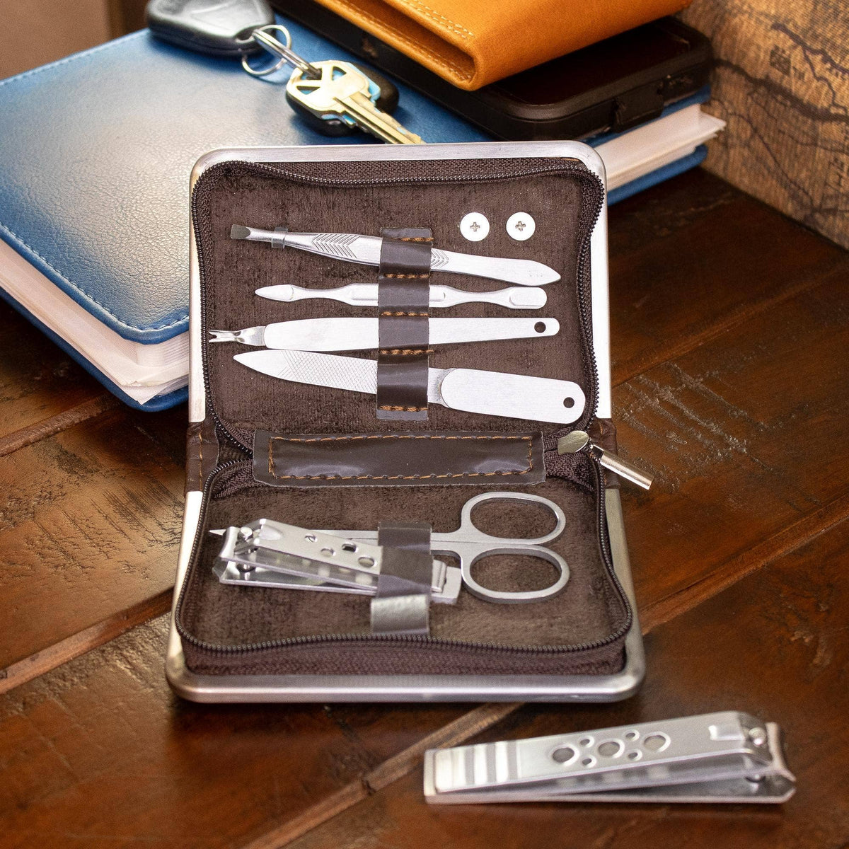Shotgun Shell Manicure Grooming Set.