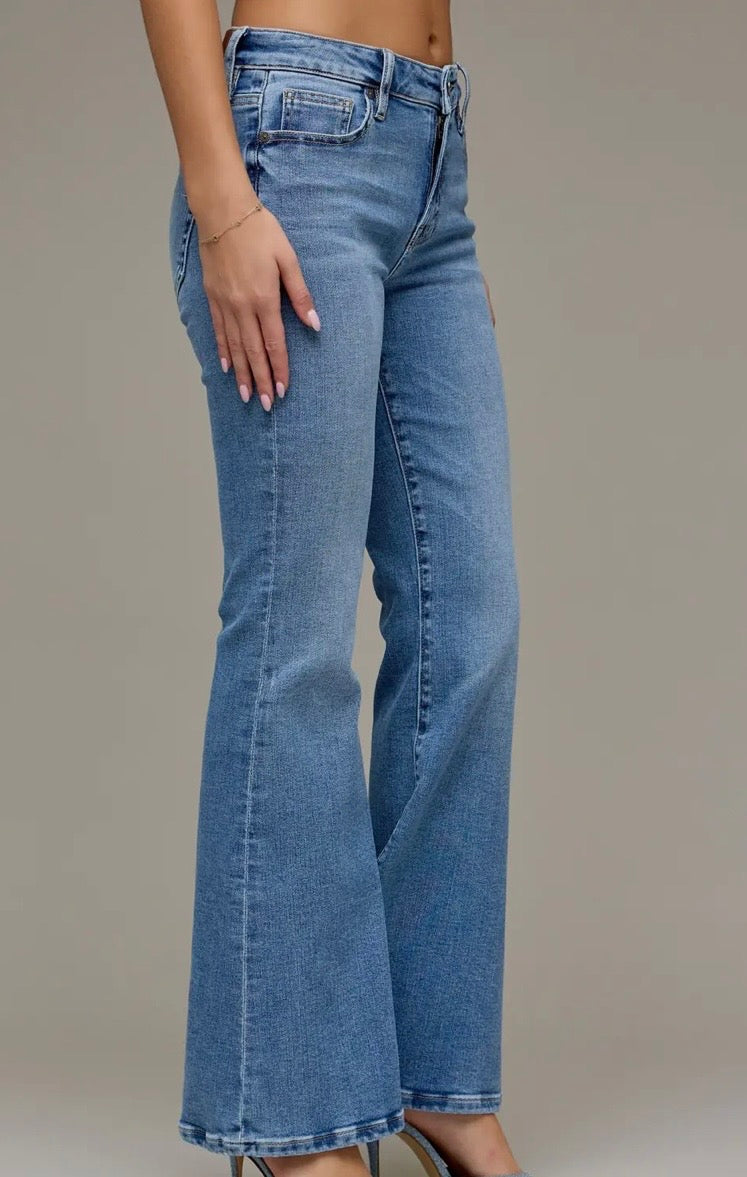 Hidden Bootcut Jean